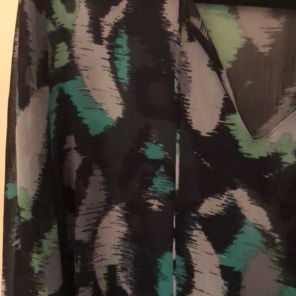 Top - Picture 2 of 2